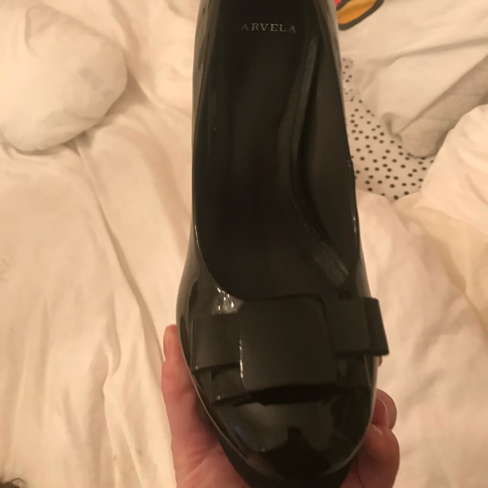 Caravels Kurt Geiger designer heels bow